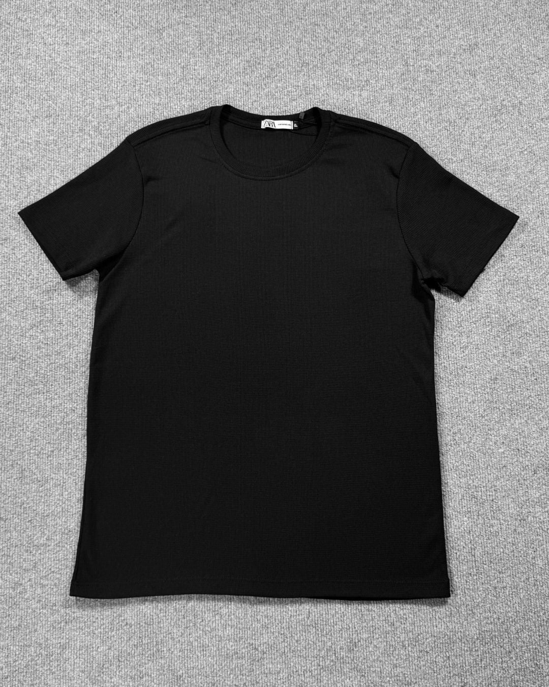 Camiseta Zara Texturizada Basic - Preta
