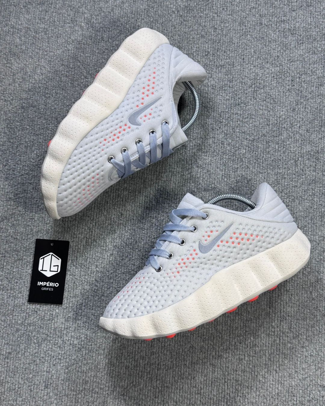 Tênis Nike Mind - Cinza