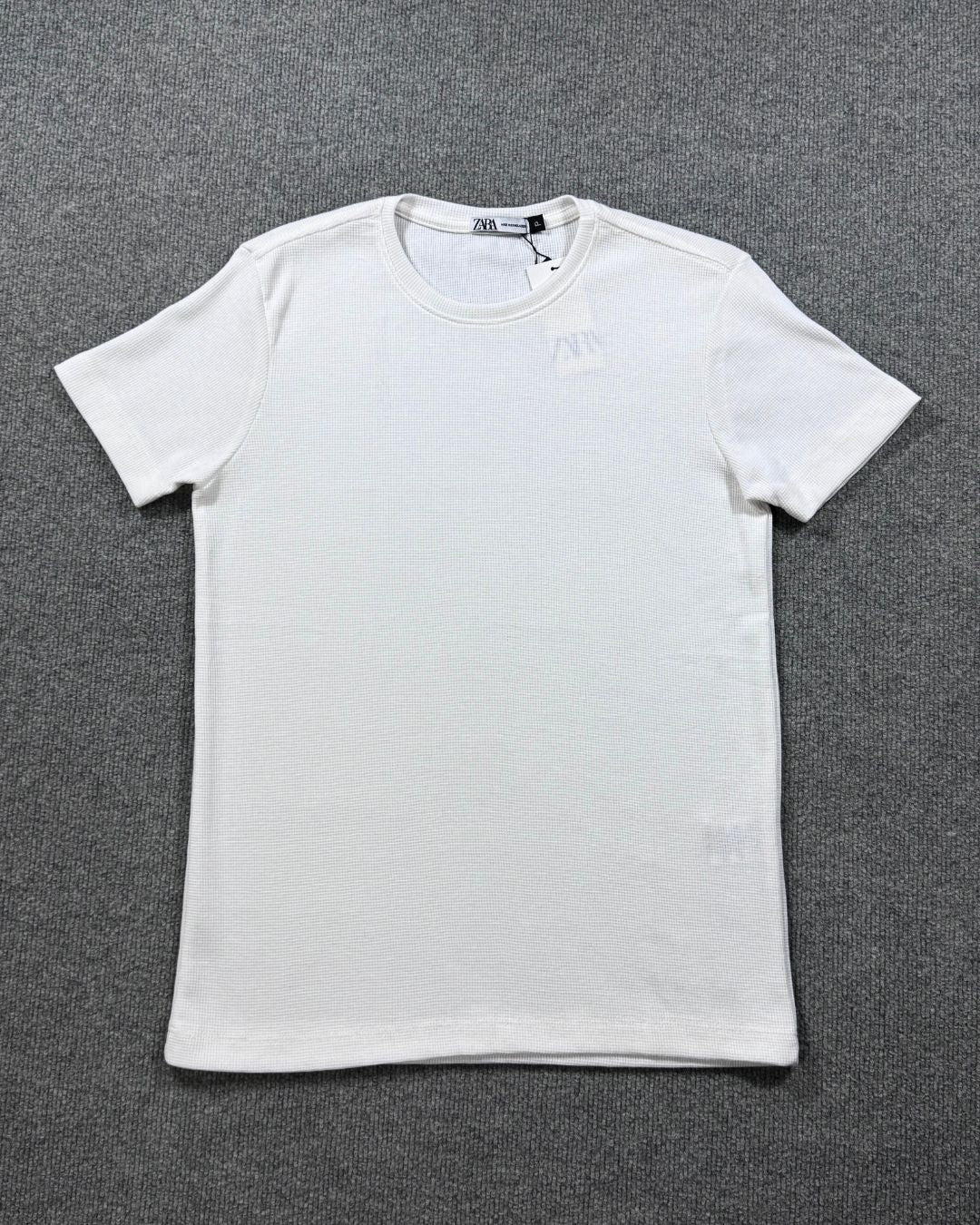 Camiseta Zara Texturizada Basic - Off White