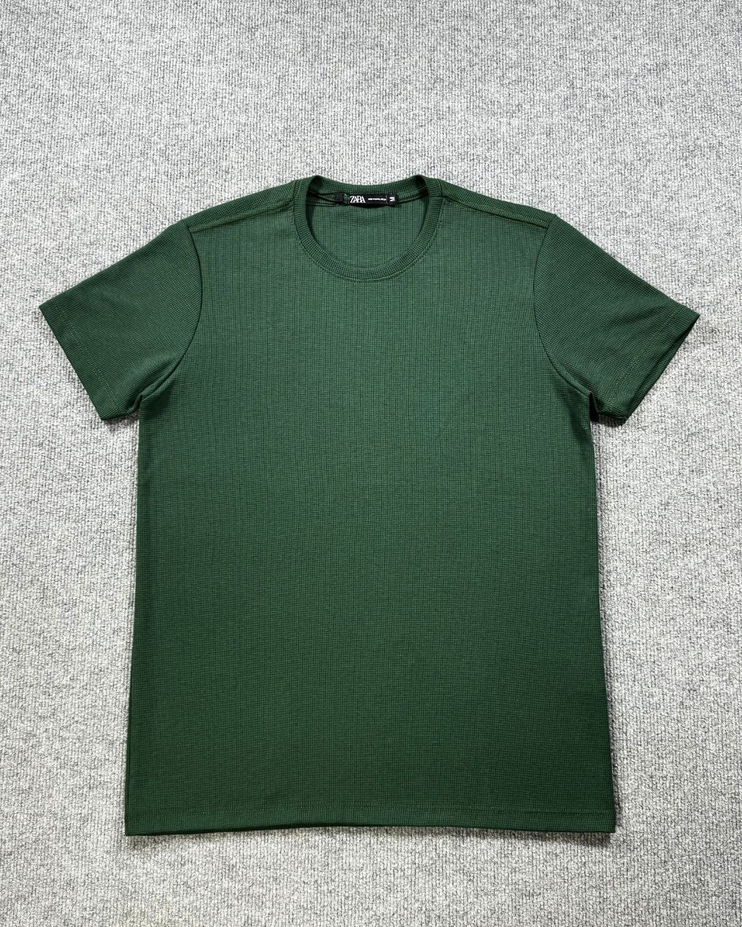 Camiseta Zara Texturizada Basic - Verde Musgo
